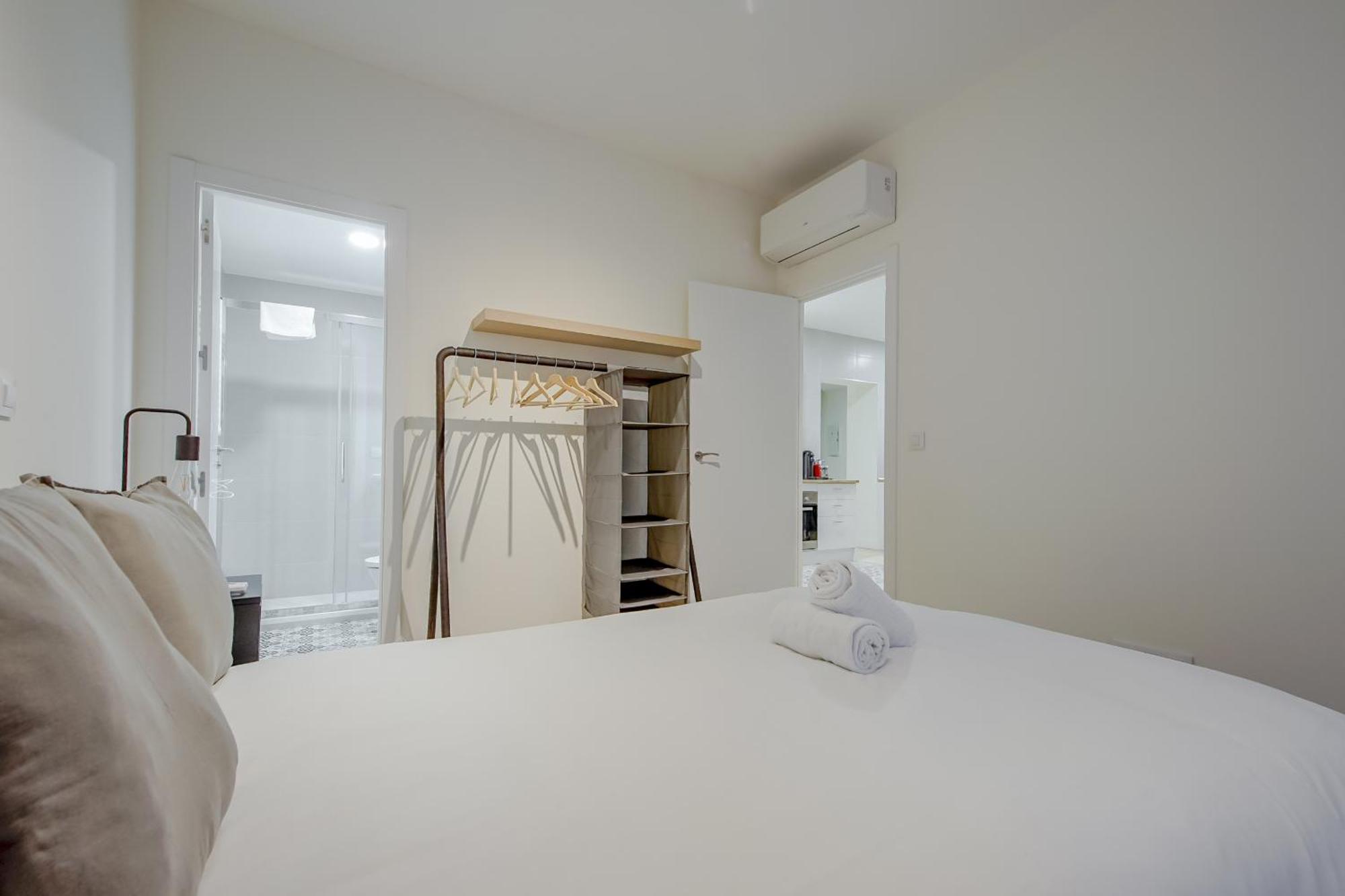 Cozy&New Apartment Para 6Pax En La Plaza De Tirso - Madrid E1 Eksteriør bilde