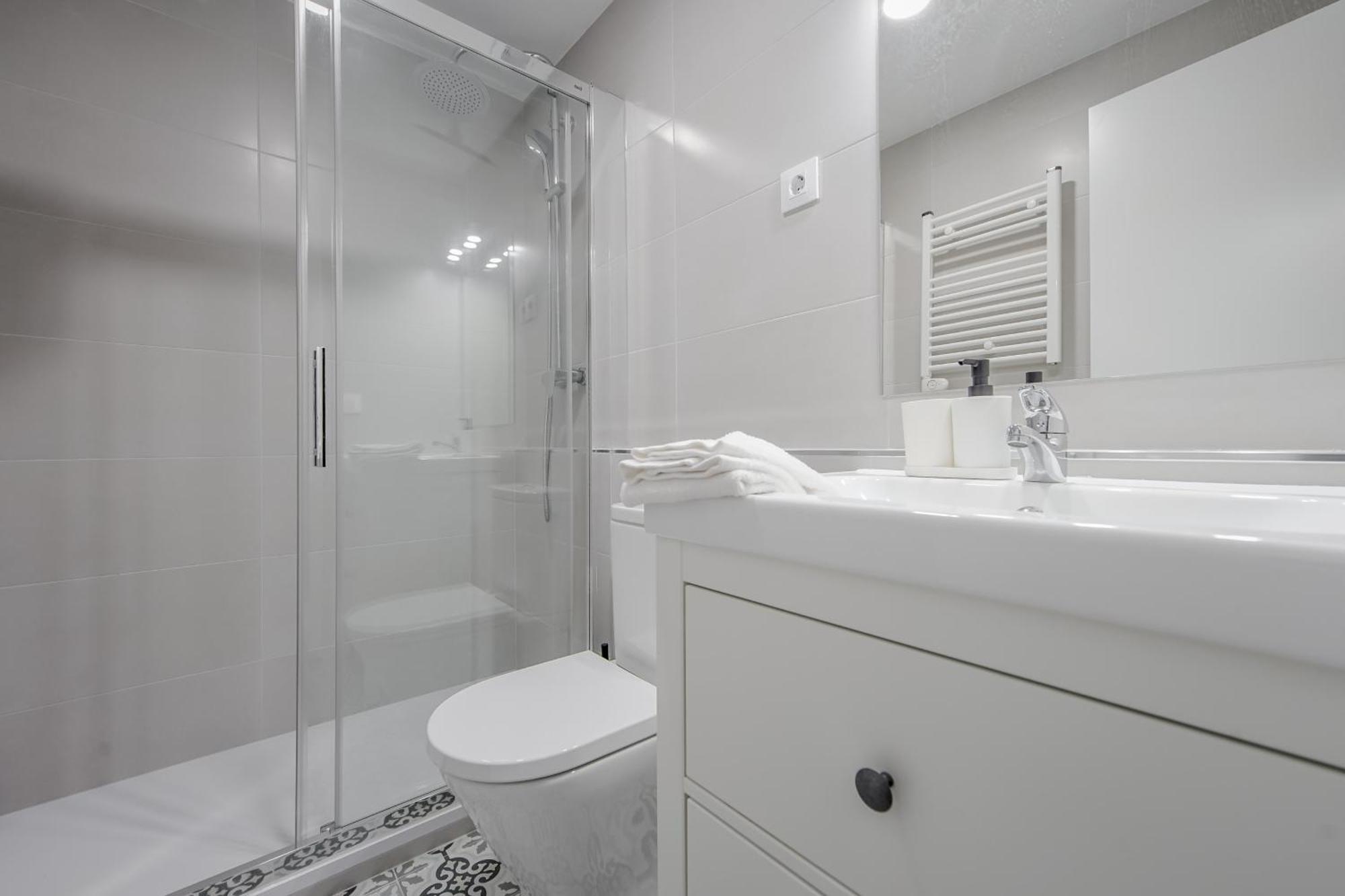 Cozy&New Apartment Para 6Pax En La Plaza De Tirso - Madrid E1 Eksteriør bilde