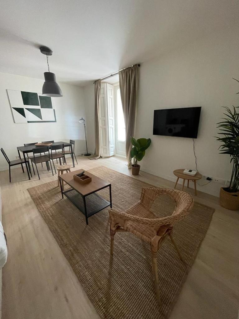Cozy&New Apartment Para 6Pax En La Plaza De Tirso - Madrid E1 Eksteriør bilde